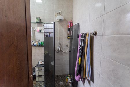 Casa à venda com 358m², 7 quartos e 2 vagasBanheiro da Suíte 2