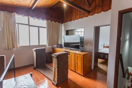 Casa à venda com 358m², 7 quartos e 2 vagasSuíte 3 no 2° Andar