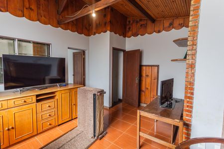 Casa à venda com 358m², 7 quartos e 2 vagasSuíte 3 no 2° Andar