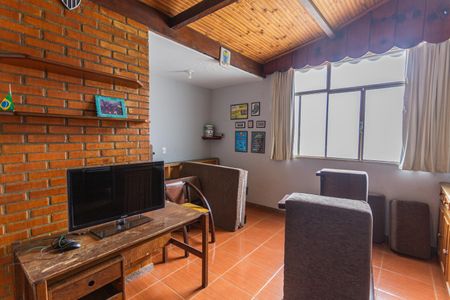 Casa à venda com 358m², 7 quartos e 2 vagasSuíte 3 no 2° Andar