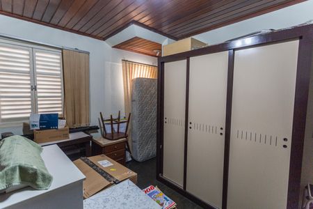 Casa à venda com 358m², 7 quartos e 2 vagasQuarto 3 da Casa de Fundos