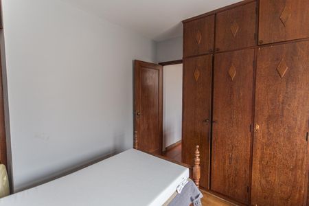 Casa à venda com 358m², 7 quartos e 2 vagasQuarto 6 no 2° Andar