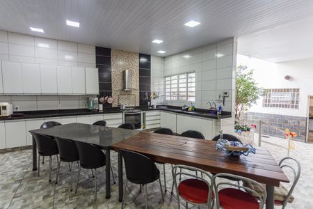 Casa à venda com 358m², 7 quartos e 2 vagasEspaço Gourmet 
