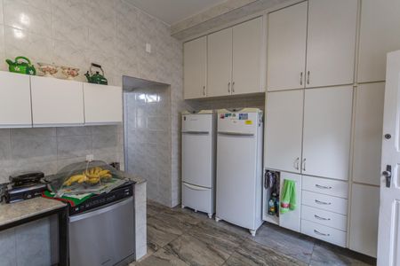 Casa à venda com 358m², 7 quartos e 2 vagasCozinha