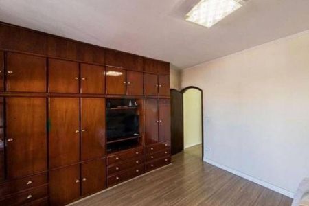 Casa à venda com 3 quartos, 186m² em Vila Carrão, São Paulo