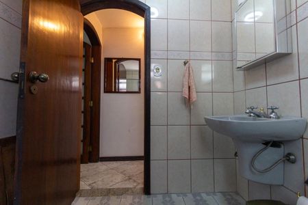 Casa à venda com 100m², 3 quartos e 1 vagaBanheiro 2