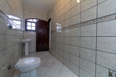 Casa à venda com 100m², 3 quartos e 1 vagaBanheiro 1