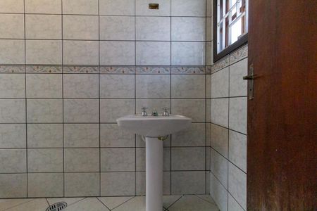 Casa à venda com 100m², 3 quartos e 1 vagaBanheiro 1