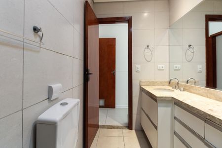 Casa à venda com 170m², 2 quartos e 2 vagas Casa à venda com 170m², 2 quartos e 2 vagasBanheiro Suíte 2