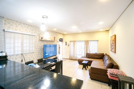 Sala e cozinha de casa à venda com 2 quartos, 170m² em Chácara Califórnia, São Paulo