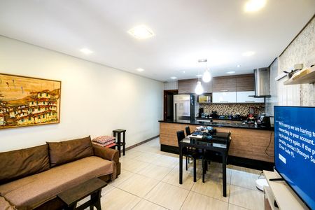 Sala e cozinha de casa à venda com 2 quartos, 170m² em Chácara Califórnia, São Paulo