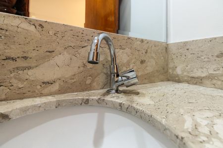 Casa à venda com 170m², 2 quartos e 2 vagas Casa à venda com 170m², 2 quartos e 2 vagasLavabo