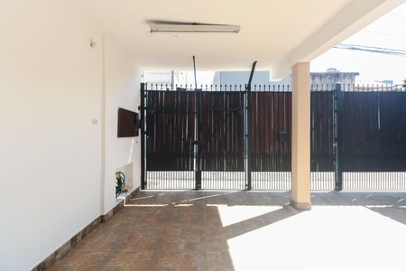 Casa à venda com 170m², 2 quartos e 2 vagas Casa à venda com 170m², 2 quartos e 2 vagasGaragem