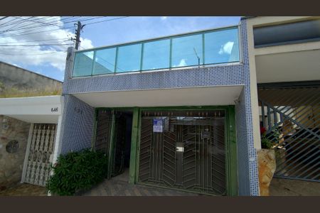 Casa à venda com 190m², 3 quartos e 4 vagasFachada