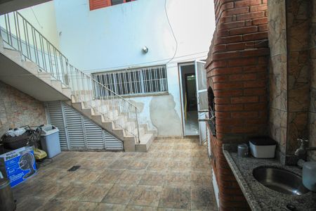 Casa à venda com 190m², 3 quartos e 4 vagasQuintal
