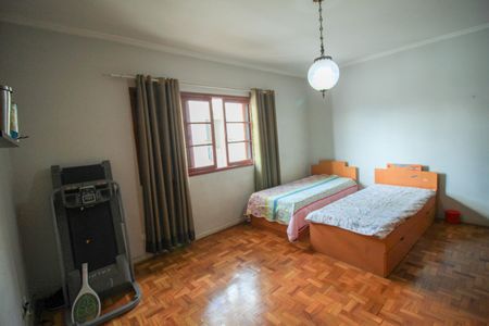 Casa à venda com 190m², 3 quartos e 4 vagasQuarto 2