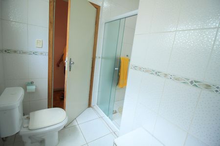 Casa à venda com 190m², 3 quartos e 4 vagasBanheiro 2