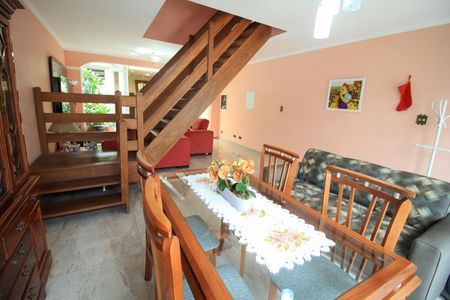 Casa à venda com 190m², 3 quartos e 4 vagasSala