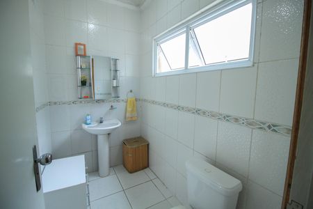 Casa à venda com 190m², 3 quartos e 4 vagasBanheiro 2