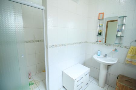 Casa à venda com 190m², 3 quartos e 4 vagasBanheiro 2