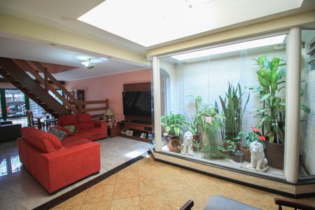 Casa à venda com 190m², 3 quartos e 4 vagasSala