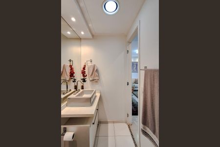 Apartamento à venda com 69m², 2 quartos e 2 vagasBanheiro