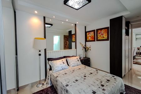 Apartamento à venda com 69m², 2 quartos e 2 vagasQuarto 2 - Suíte