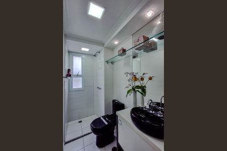 Apartamento à venda com 69m², 2 quartos e 2 vagasBanheiro da Suíte