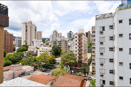Apartamento à venda com 216m², 3 quartos e 4 vagasVista