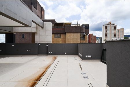 Apartamento à venda com 216m², 3 quartos e 4 vagasCobertura