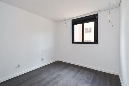 Apartamento à venda com 216m², 3 quartos e 4 vagasQuarto 2