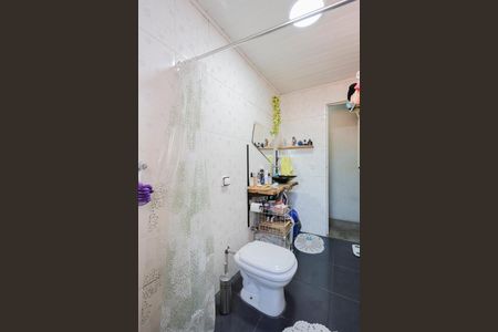 Casa à venda com 220m², 7 quartos e 3 vagasCasa 2 - Banheiro 1