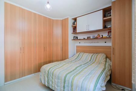 Casa à venda com 220m², 7 quartos e 3 vagasCasa 1 - Quarto 1