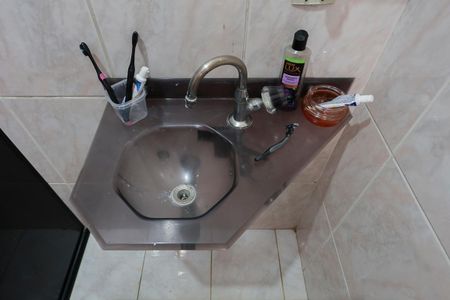 Casa à venda com 220m², 7 quartos e 3 vagasCasa 1 - Banheiro da suíte