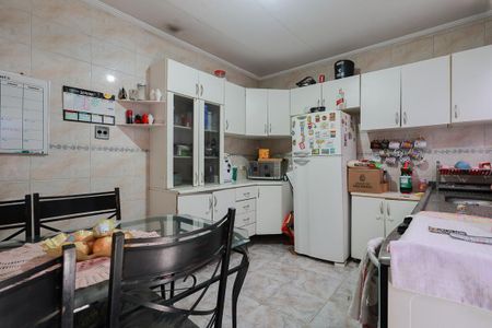Casa à venda com 220m², 7 quartos e 3 vagasCasa 1 - Cozinha