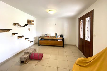 Casa à venda com 95m², 3 quartos e 7 vagasSala