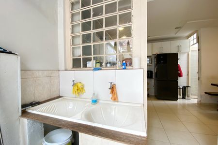 Casa à venda com 95m², 3 quartos e 7 vagasÁrea de Serviço