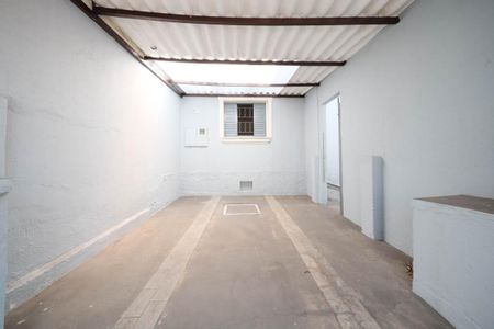 Casa à venda com 244m², 2 quartos e 1 vagaGaragem