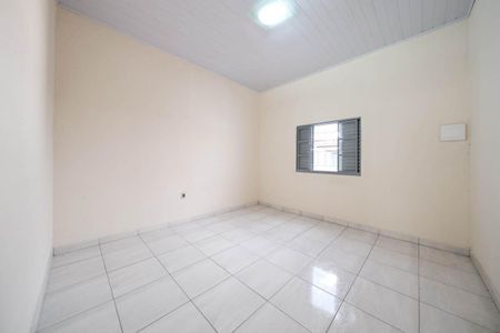 Casa à venda com 244m², 2 quartos e 1 vagaQuarto