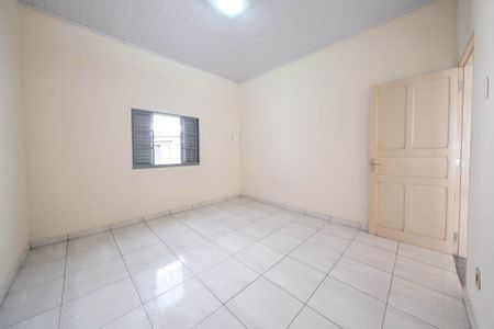 Casa à venda com 244m², 2 quartos e 1 vagaQuarto