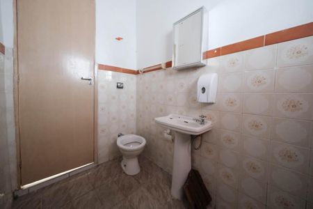 Banheiro de casa à venda com 2 quartos, 244m² em Vila Guilhermina, São Paulo