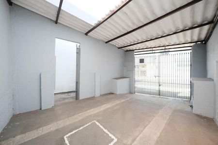 Casa à venda com 244m², 2 quartos e 1 vagaGaragem