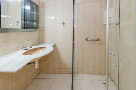 Apartamento à venda com 64m², 2 quartos e 1 vaga Apartamento à venda com 64m², 2 quartos e 1 vagaBanheiro social