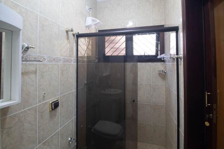 Casa à venda com 313m², 5 quartos e 5 vagasBanheiro da Suíte 2