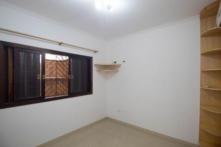 Casa à venda com 313m², 5 quartos e 5 vagasSuíte 2