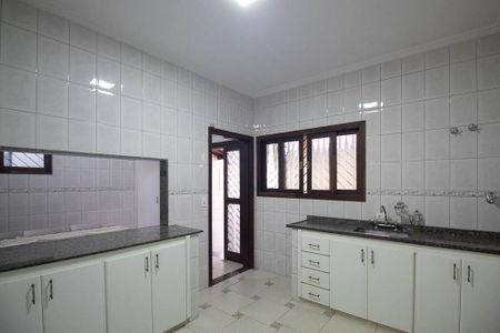Casa à venda com 313m², 5 quartos e 5 vagasCopa / Cozinha casa 2