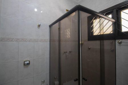 Casa à venda com 313m², 5 quartos e 5 vagasBanheiro da Suíte 1