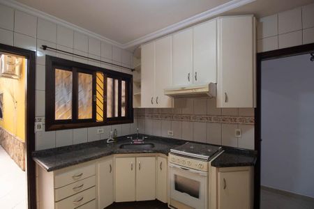 Casa à venda com 313m², 5 quartos e 5 vagasCozinha - Armários