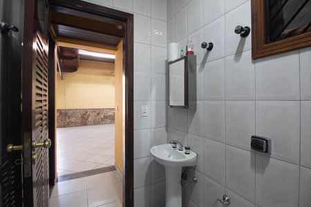 Casa à venda com 313m², 5 quartos e 5 vagasBanheiro da Suíte 3 