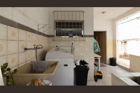 Casa à venda com 244m², 1 quarto e 1 vagaÁrea de Serviço